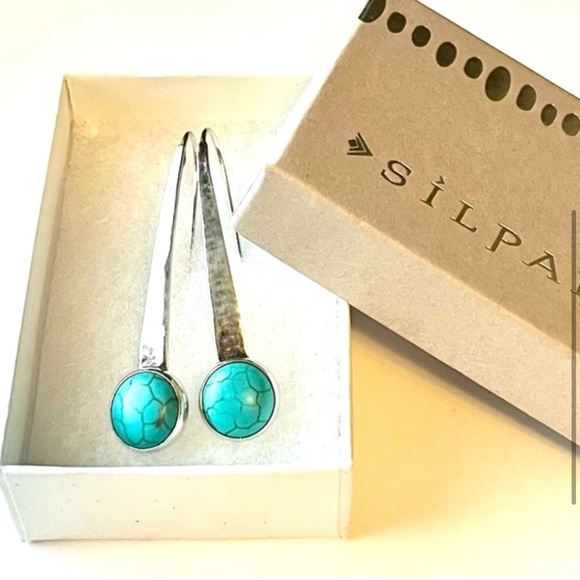 Silpada Vintage Hammered
Sterling Silver & Turquoise Earrings - Picture 4 of 7